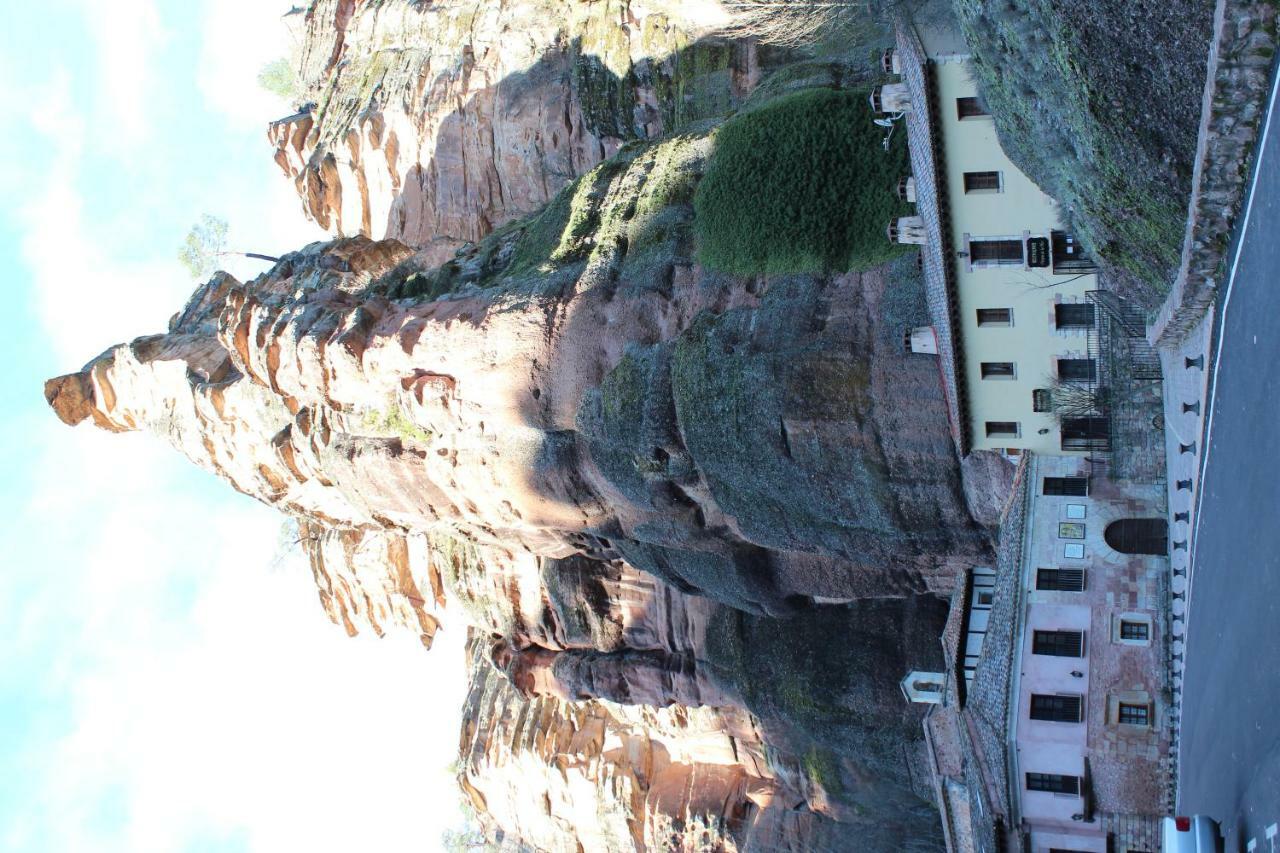 Apartamentos Rurales De La Sexma Del Sabinar Corduente エクステリア 写真