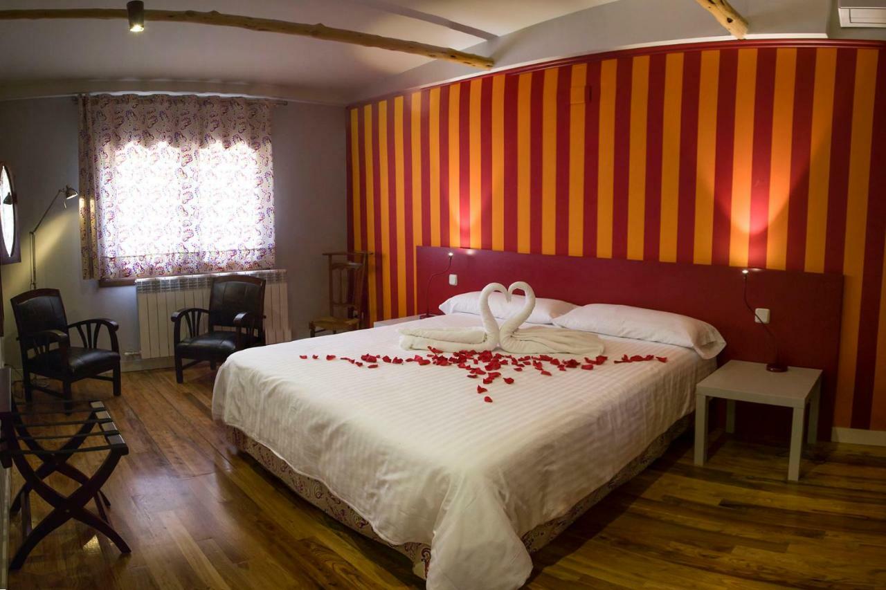 Apartamentos Rurales De La Sexma Del Sabinar Corduente エクステリア 写真