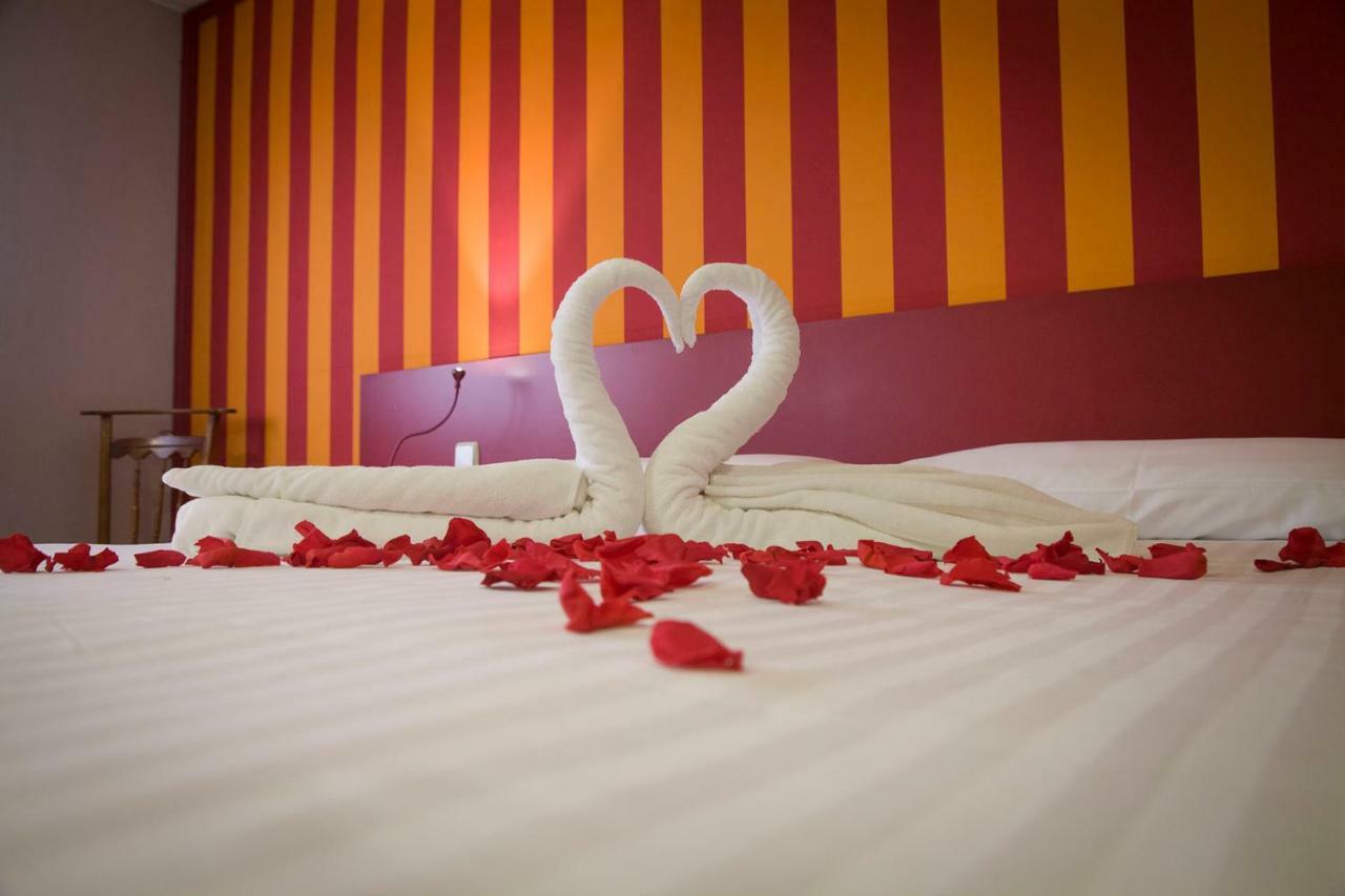 Apartamentos Rurales De La Sexma Del Sabinar Corduente エクステリア 写真